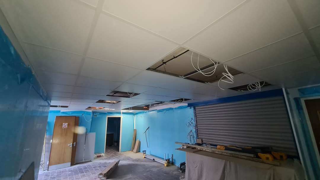 Suspended ceilings installers